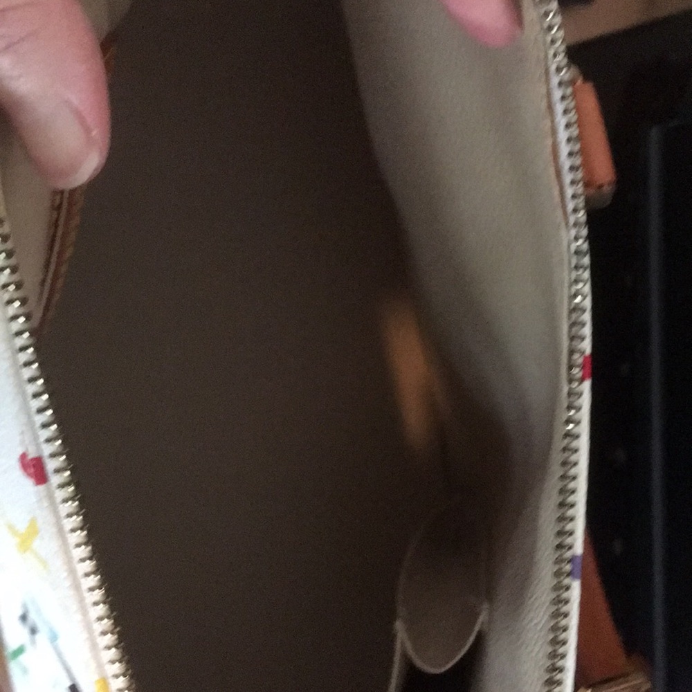 Purse - Picture 2 of 4